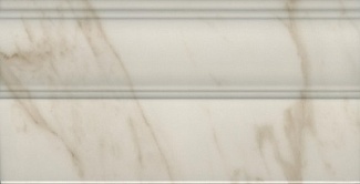 Плинтус 30х15 Карелли FMA025R бежевый светлый глянцевый обрезной